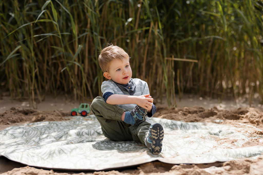 Fröhliche Familienbilder am See – gemeinsame Momente für die Ewigkeit
