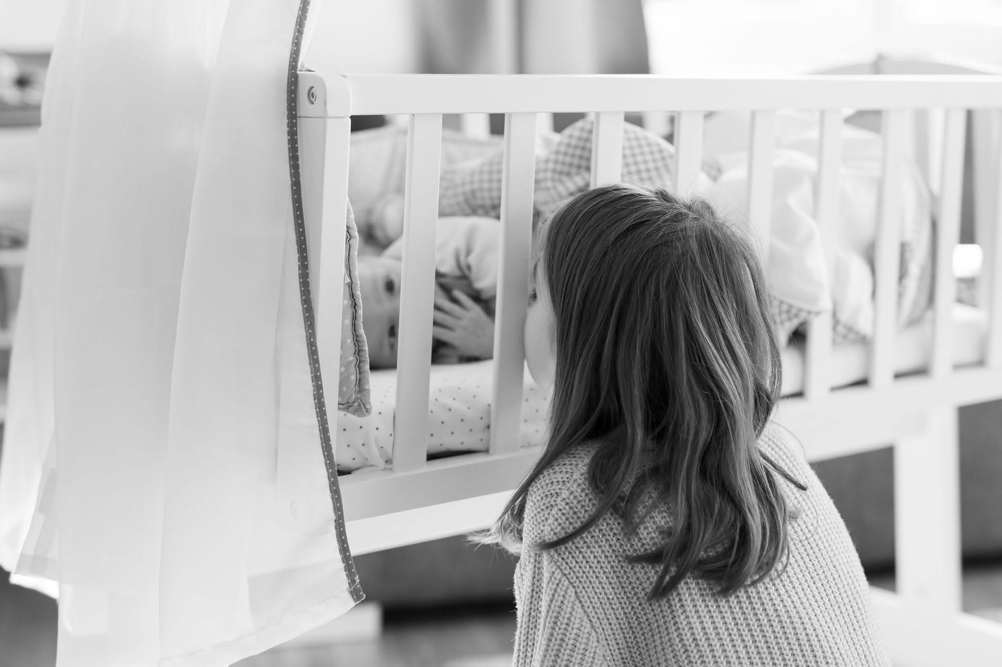 Neugeborenenfotografie zu Hause – intime und liebevolle Momente